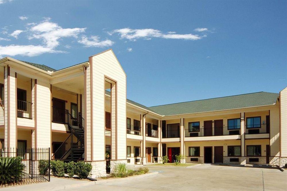 Lone Star Inn And Suites Виктория Экстерьер фото